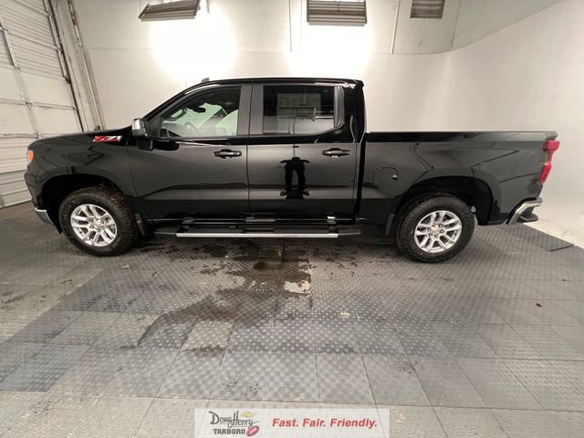 New 2026 Chevrolet Silverado 1500 LT w/ Z71 Off-Road Package AWD/4WD image 3