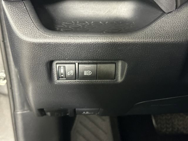 Used 2019 Toyota RAV4 LE w/ All Weather Liner Package image 19