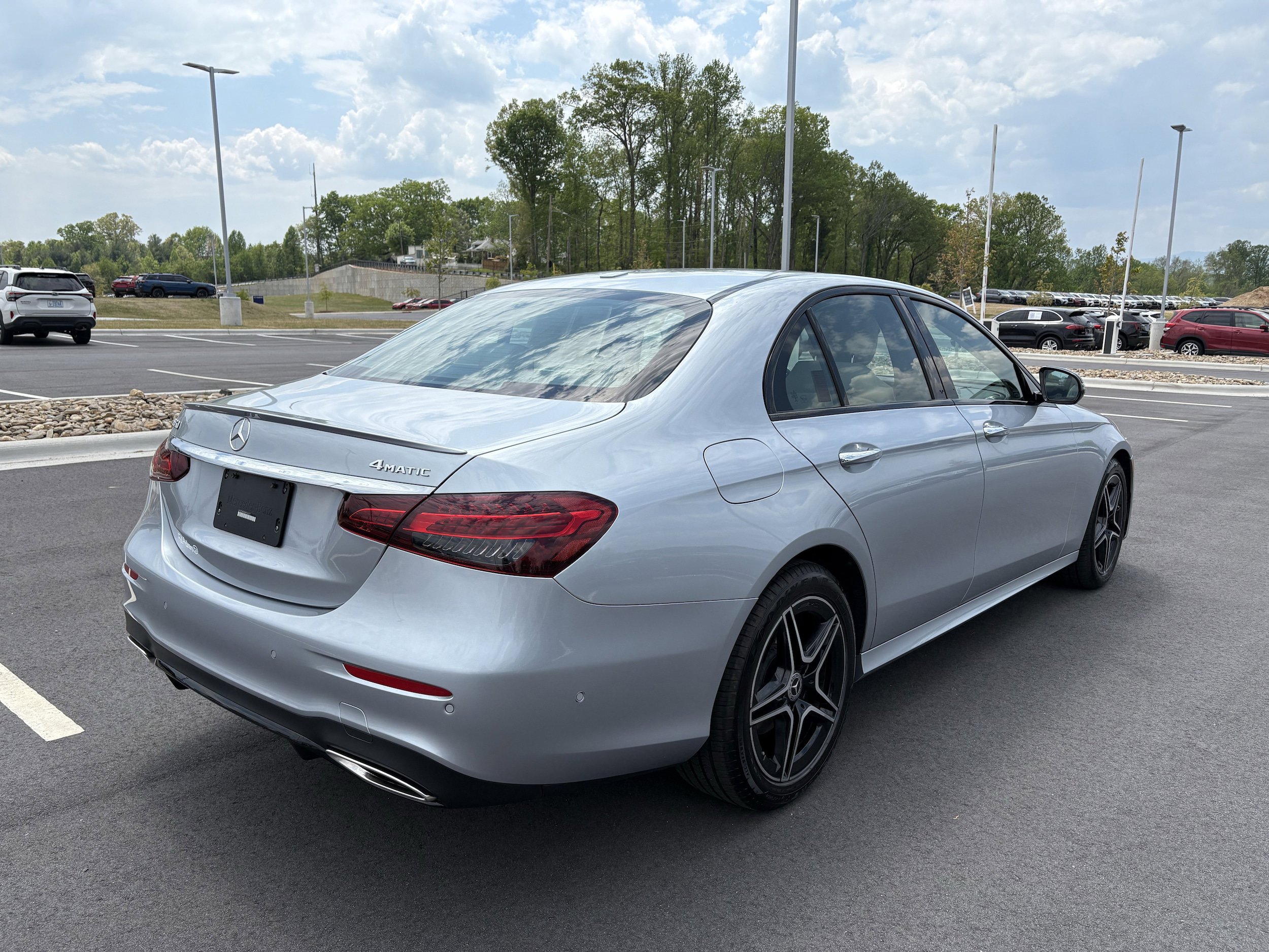 Used 2021 Mercedes-Benz E 350 4MATIC Sedan image 9