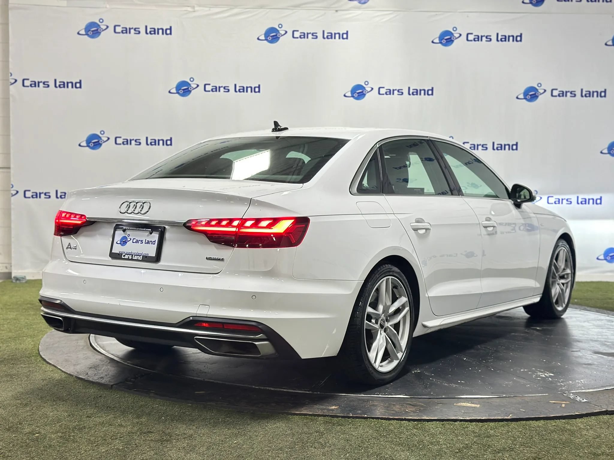 Used 2024 Audi A4 2.0T Premium Plus AWD/4WD image 3