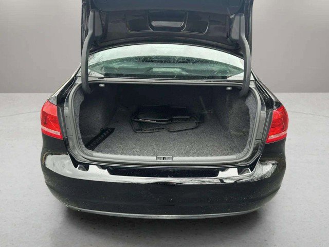 Used 2015 Volkswagen Passat 1.8T S image 28