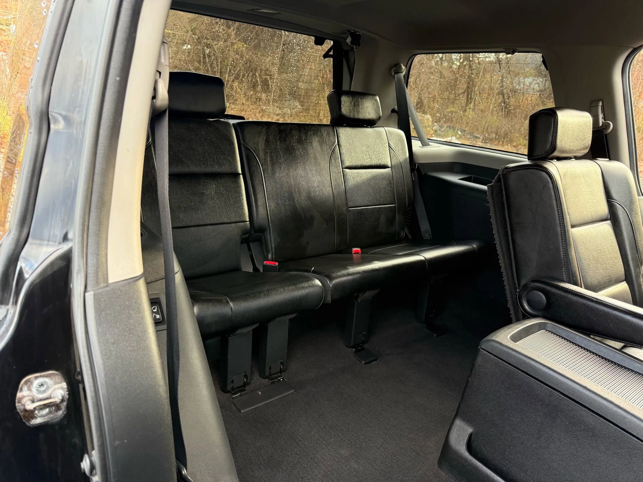 Used 2010 Nissan Armada Platinum w/ Captain Seat Pkg image 21