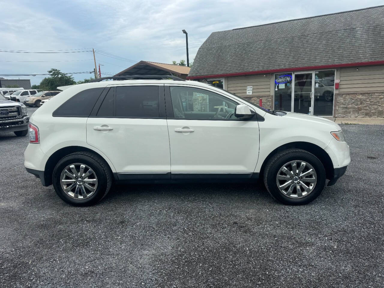 Used 2010 Ford Edge SEL AWD/4WD image 4