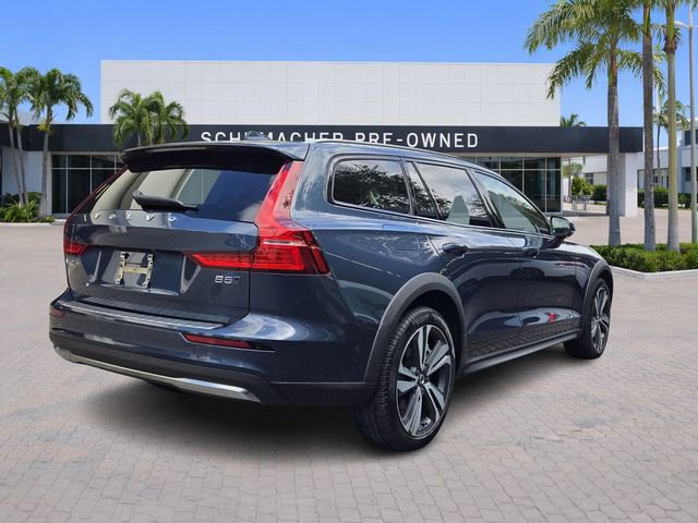 Certified 2024 Volvo V60 B5 Cross Country Plus w/ Protection Package Premier AWD/4WD image 7