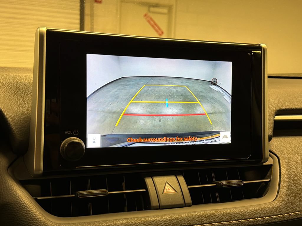 Used 2024 Toyota RAV4 XLE FWD image 33