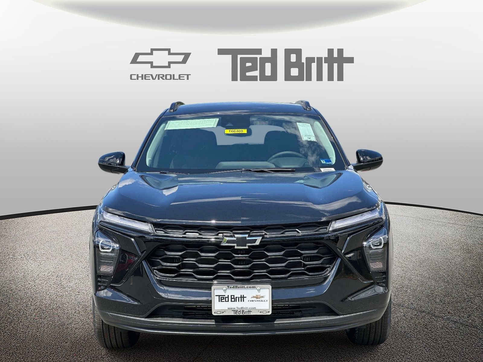 New 2026 Chevrolet Trax LT w/ Driver Confidence Package FWD image 2