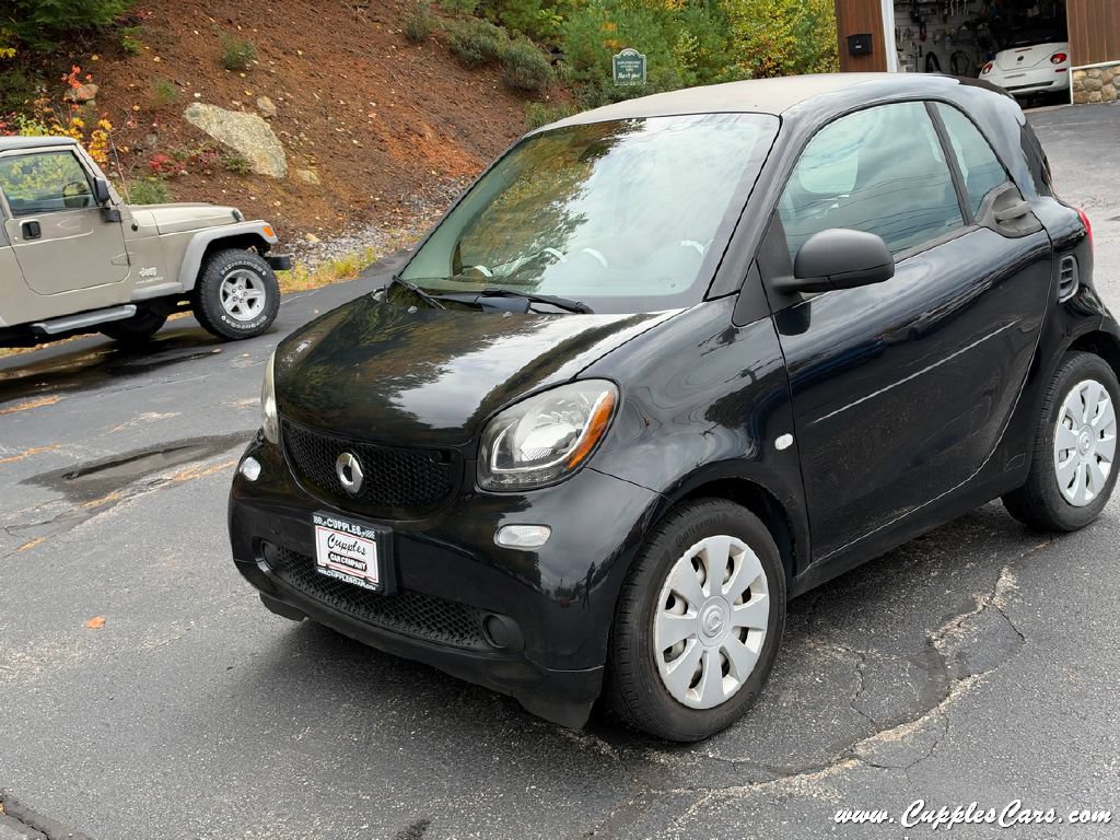 Used 2016 smart fortwo Coupe RWD image 17