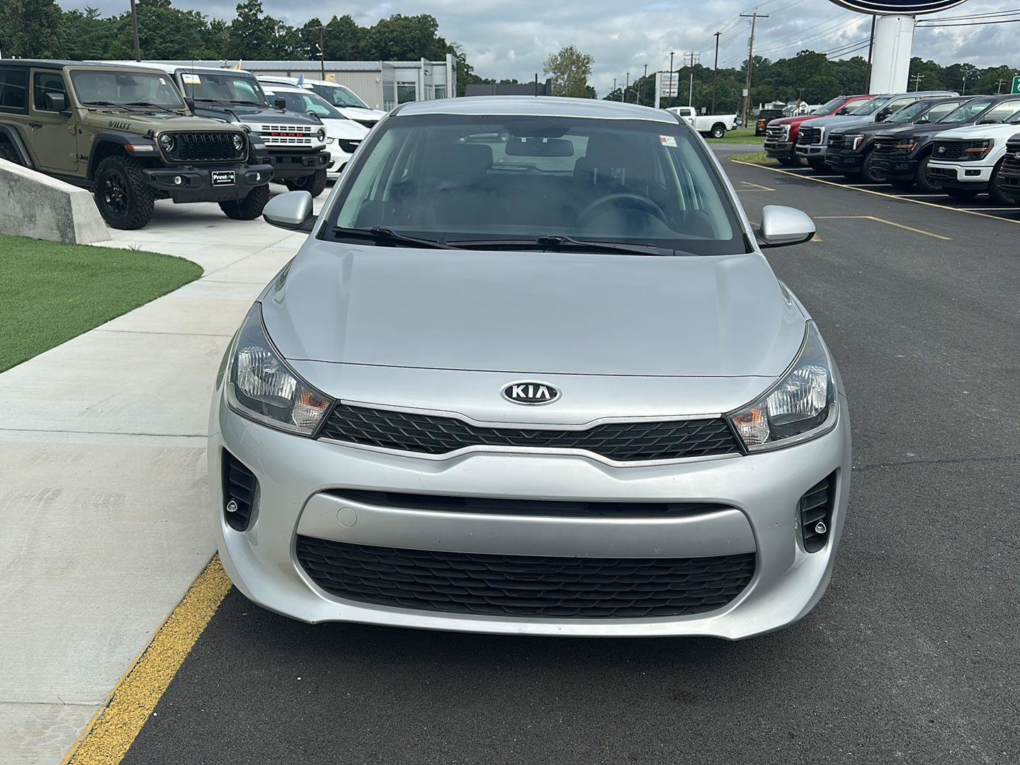 Used 2020 Kia Rio S FWD image 2
