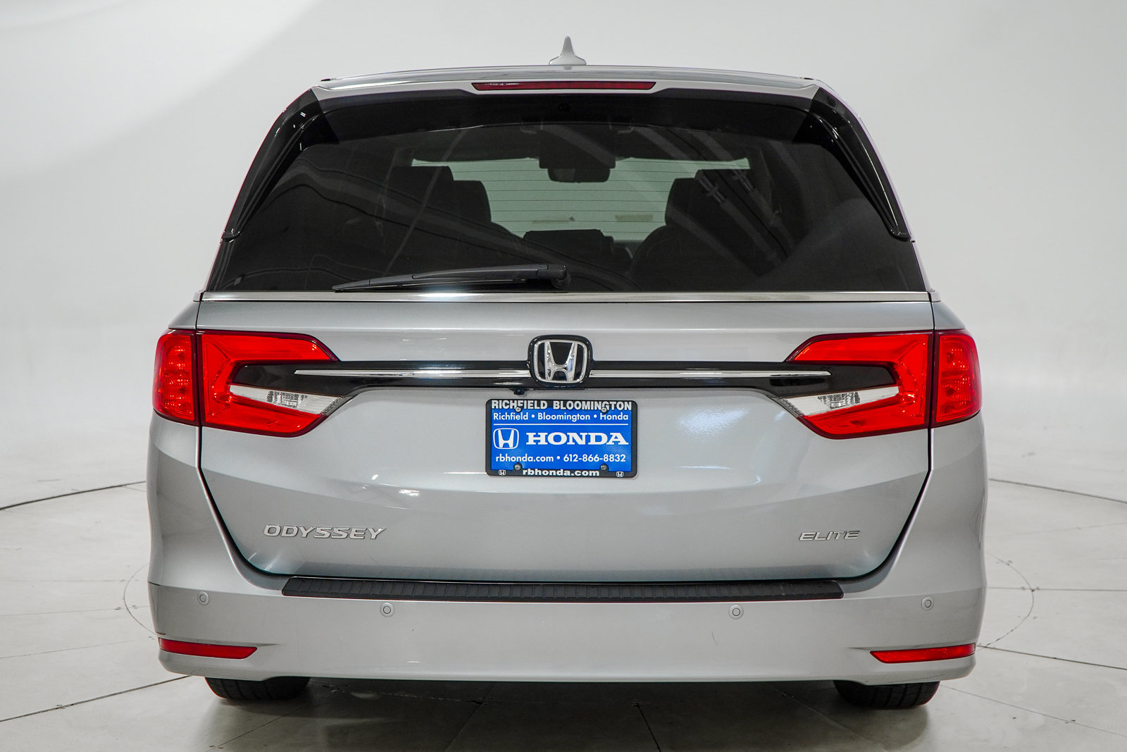 Used 2024 Honda Odyssey Elite image 9