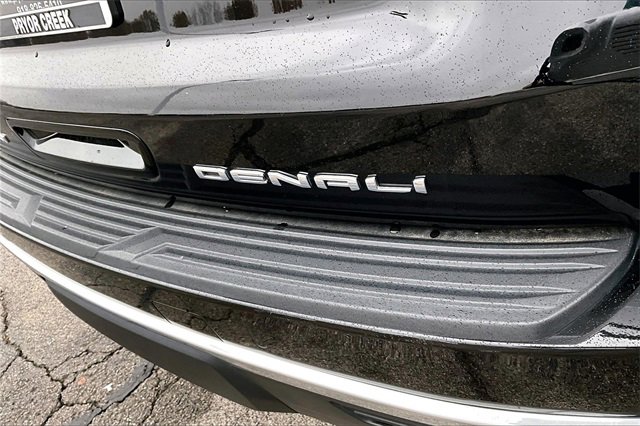 Used 2021 GMC Yukon Denali image 24
