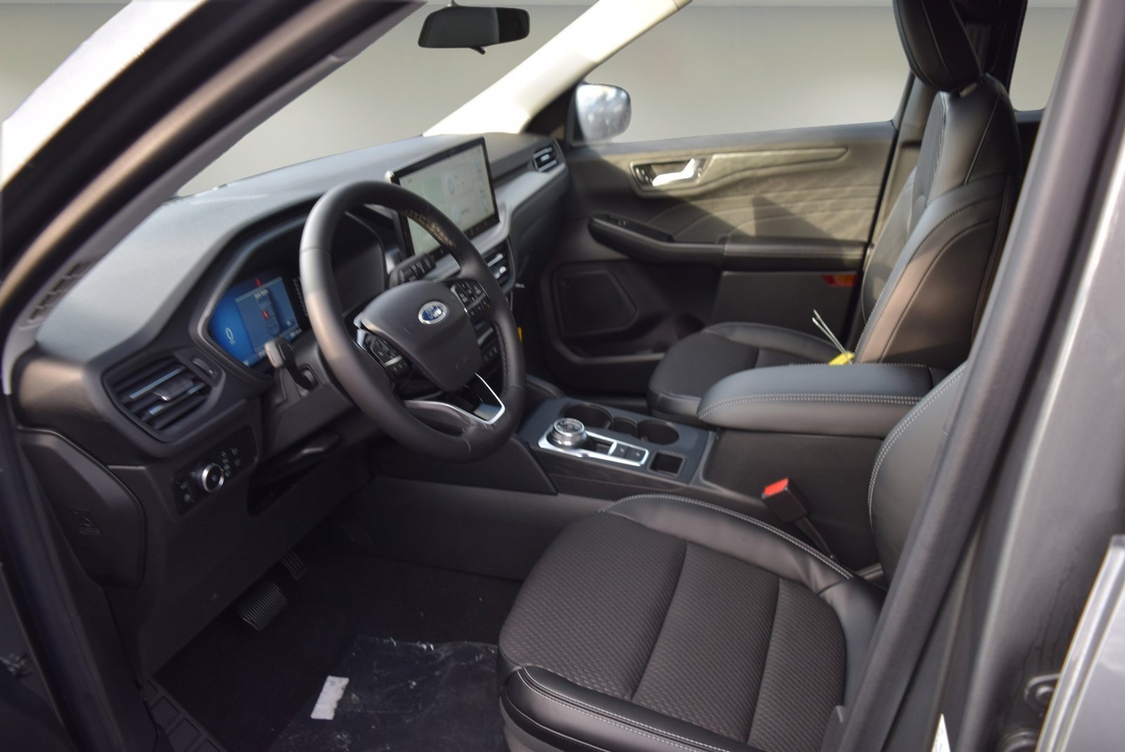 Used 2023 Ford Escape SE FWD image 6