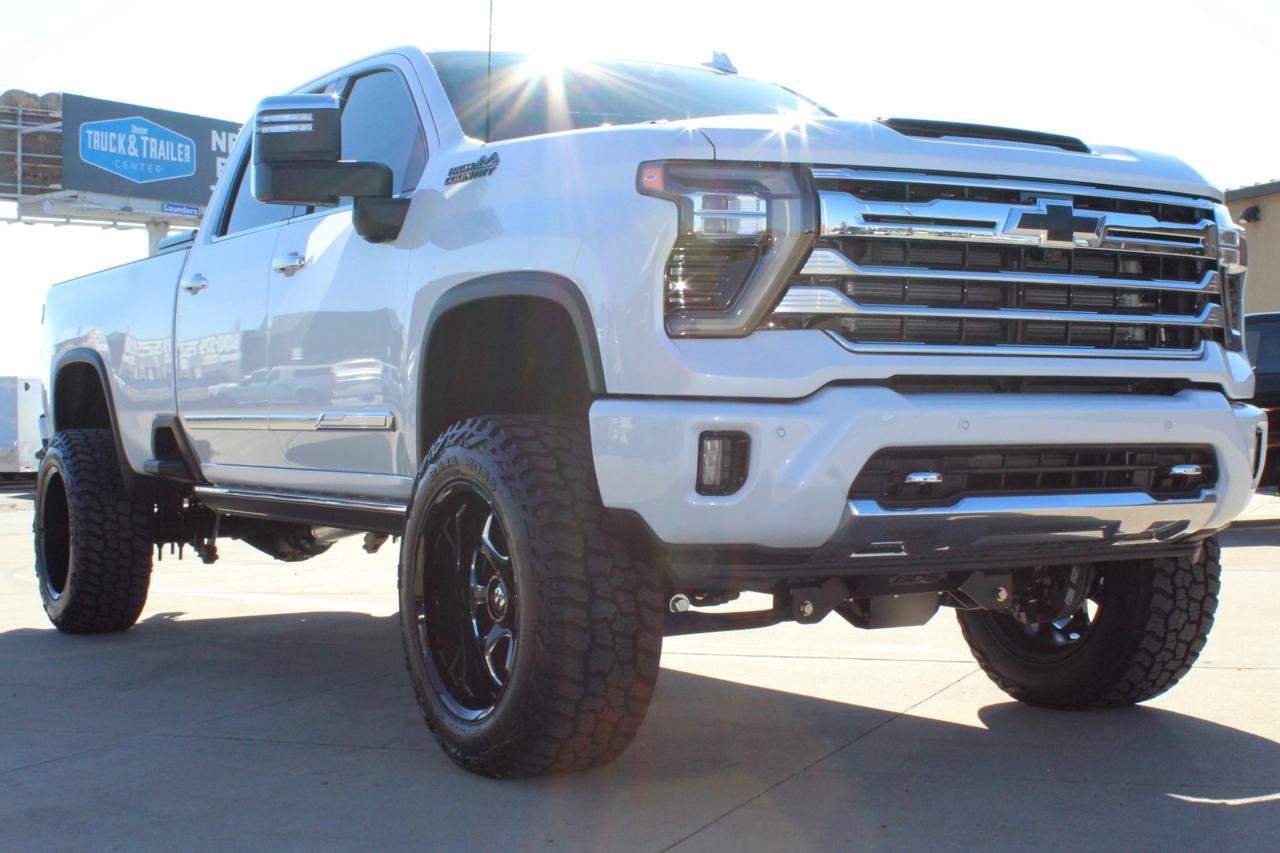Used 2026 Chevrolet Silverado 3500 High Country w/ High Country Premium Package AWD/4WD image 12