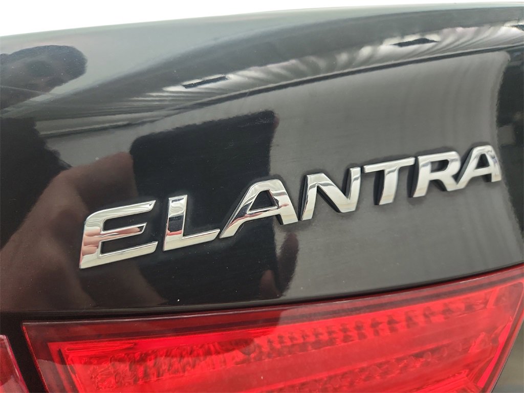 Used 2012 Hyundai Elantra Limited w/ Technology Pkg 5 image 30