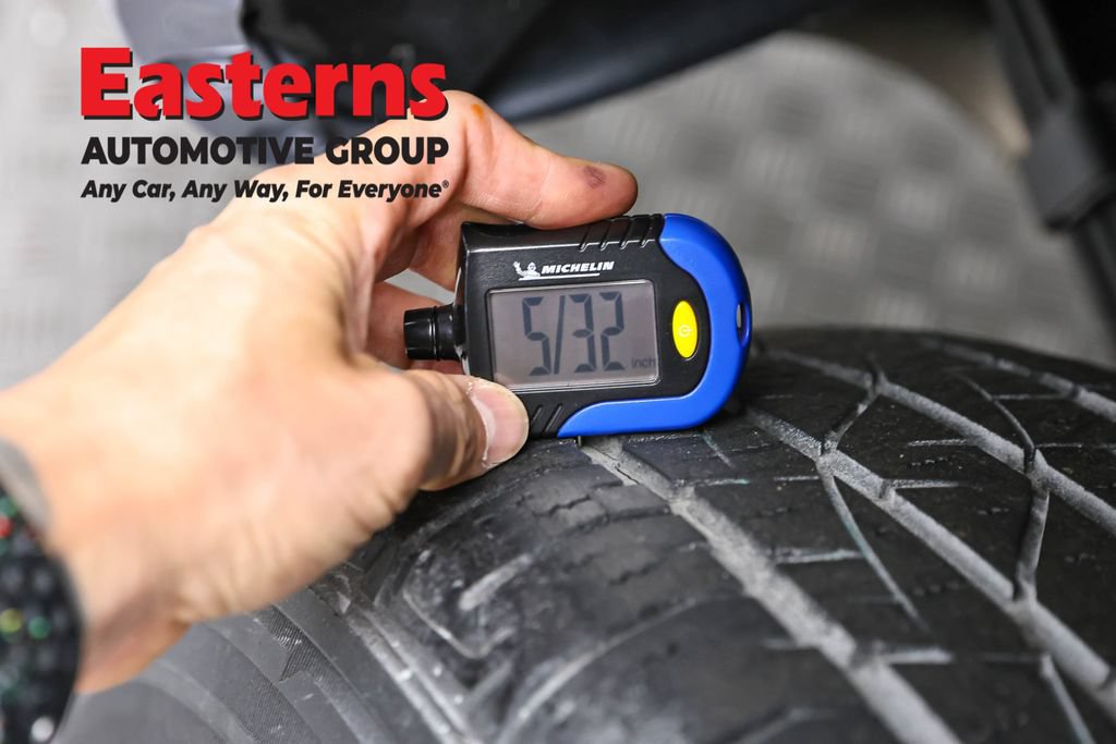 Used 2018 Toyota Tacoma TRD Sport AWD/4WD image 32