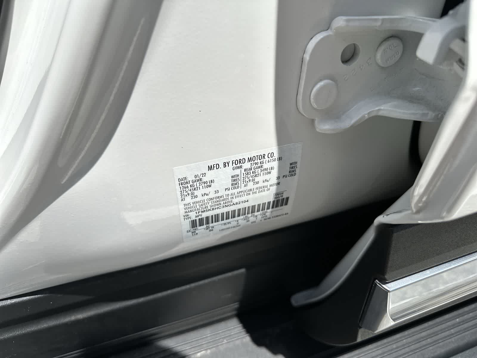 Used 2022 Ford Explorer Platinum w/ Equipment Group 601A AWD/4WD image 24