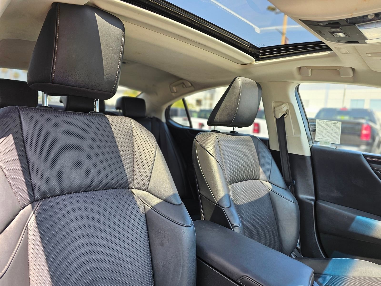 Used 2019 Lexus ES 350 w/ Premium Package FWD image 27