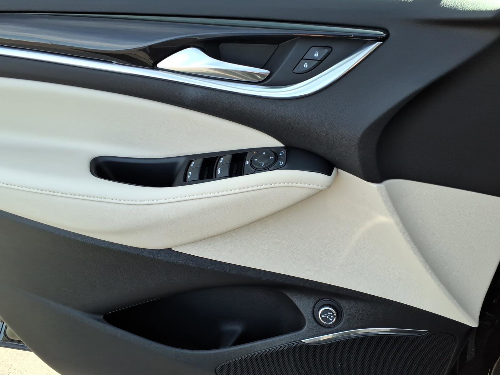 Certified 2023 Buick Enclave Essence image 19