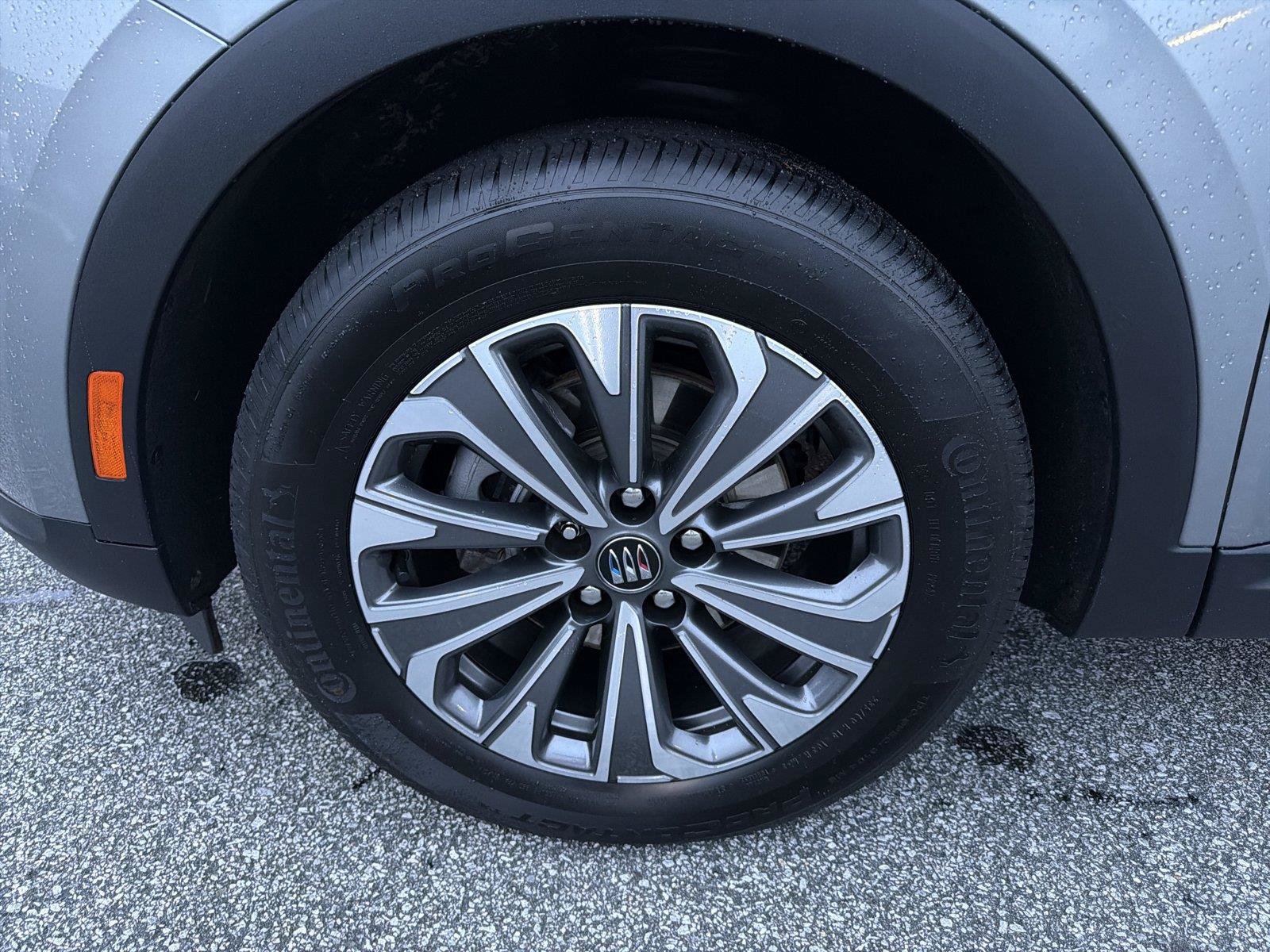 Used 2024 Buick Envision Preferred AWD/4WD image 10
