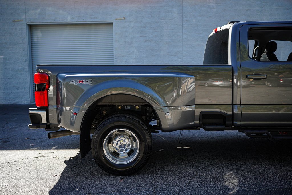 Used 2025 Ford F350 Lariat image 15