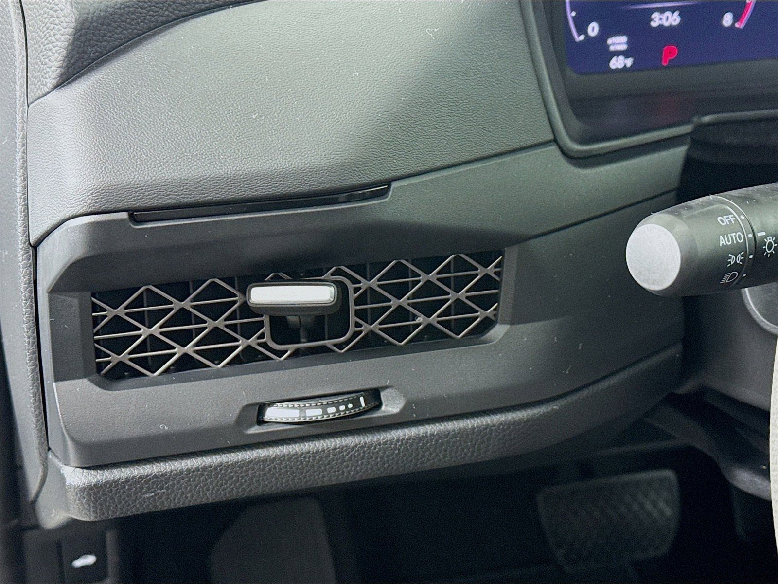 Used 2025 Honda Accord SE image 8