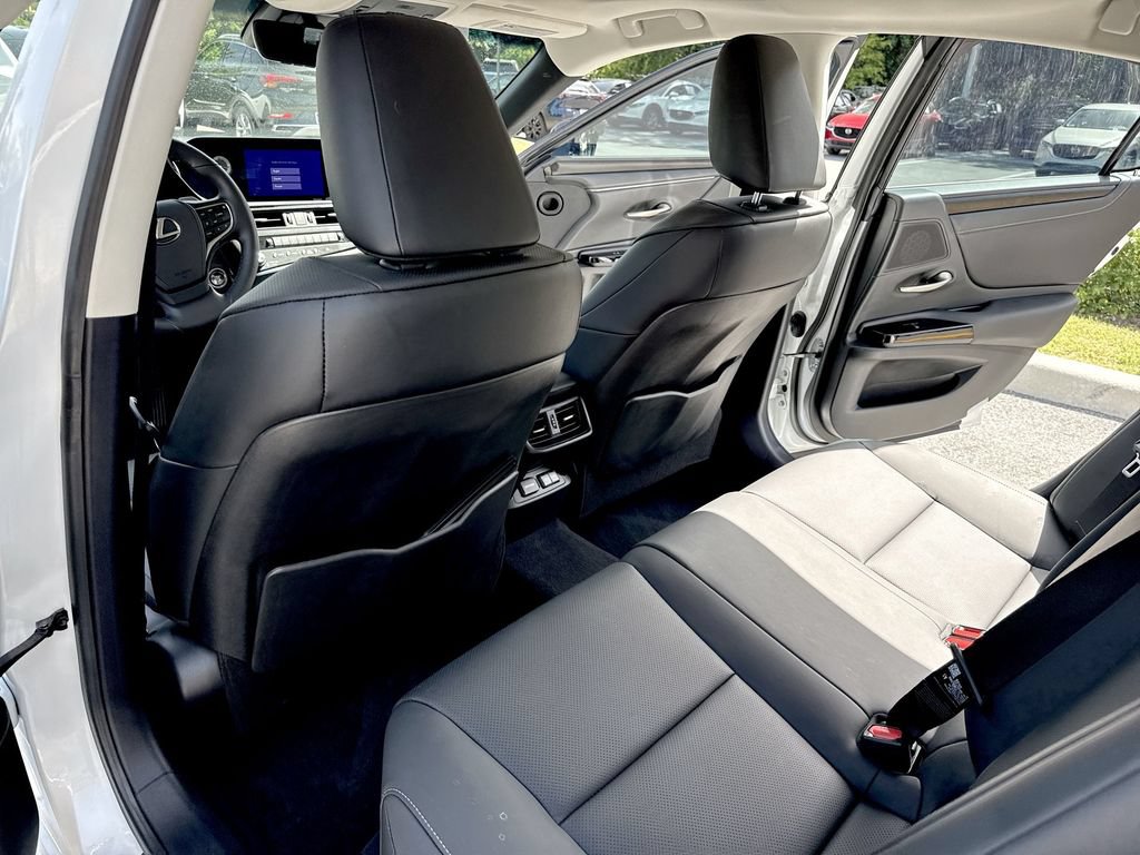 Used 2025 Lexus ES 350 w/ Premium Package FWD image 34