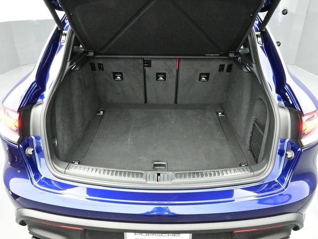 Certified 2025 Porsche Macan S image 16