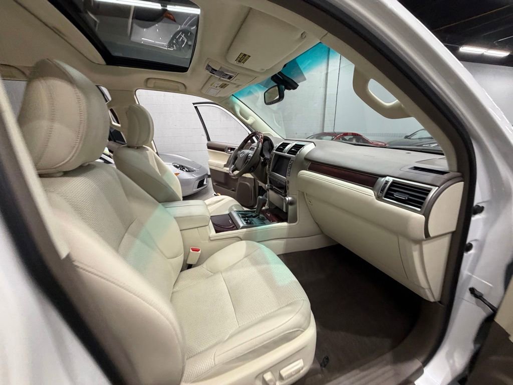 Used 2012 Lexus GX 460 w/ Comfort Plus Pkg image 44