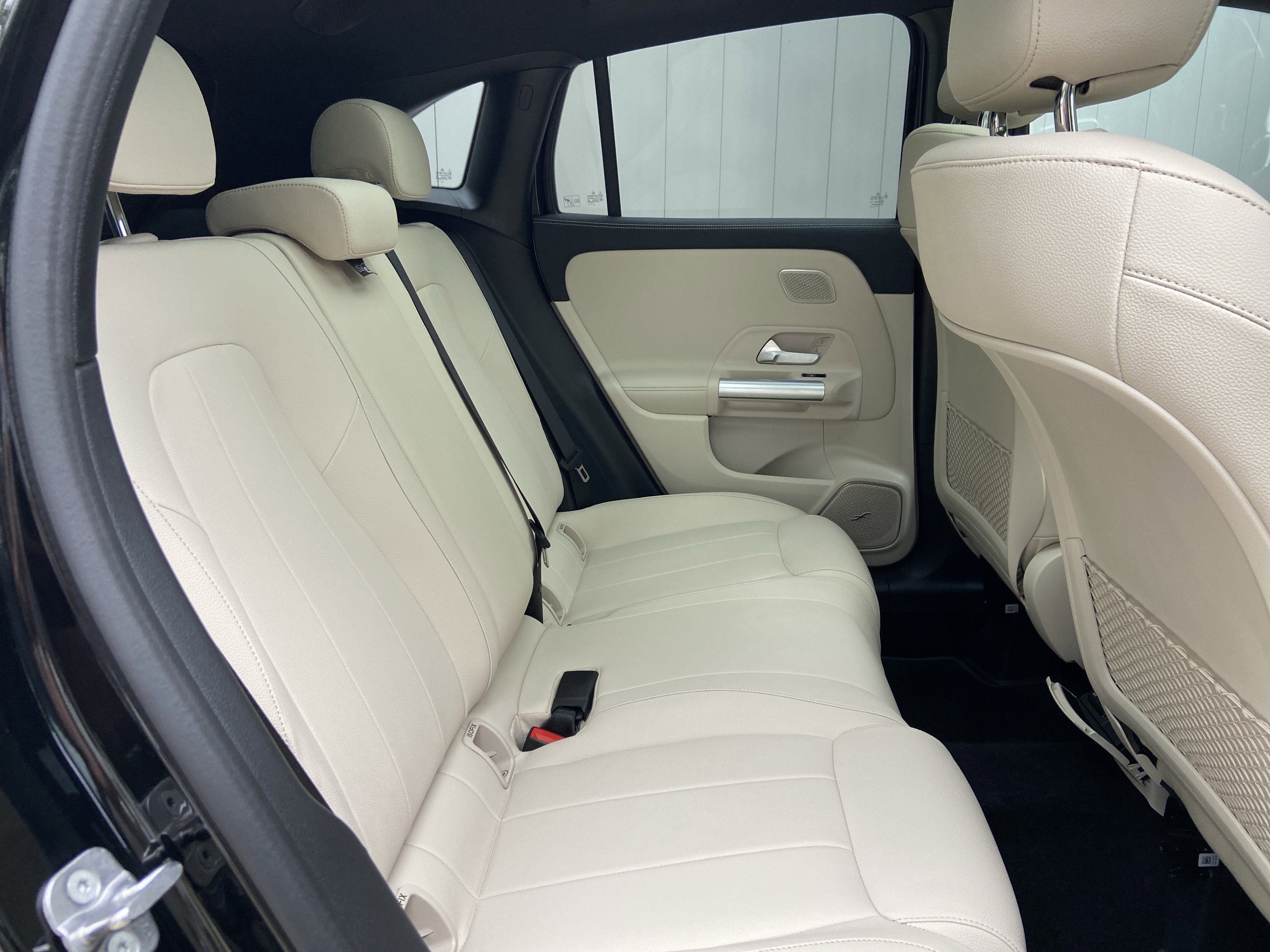 Certified 2025 Mercedes-Benz GLA 250 4MATIC image 44