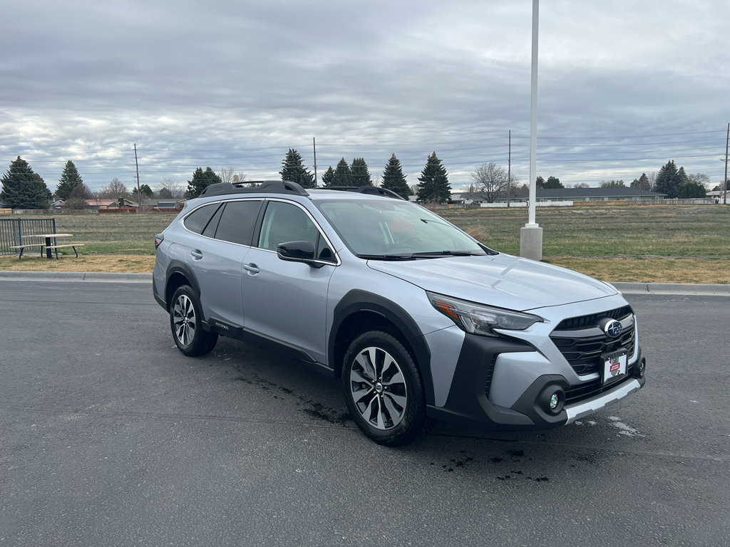 Used 2025 Subaru Outback Limited image 6