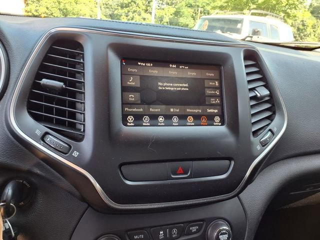 Used 2019 Jeep Cherokee Latitude w/ Popular Appearance Group image 10