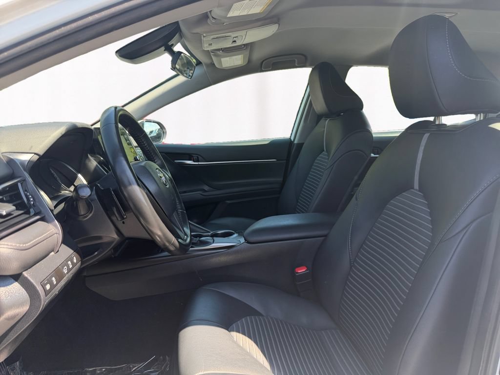 Used 2024 Toyota Camry SE FWD image 9