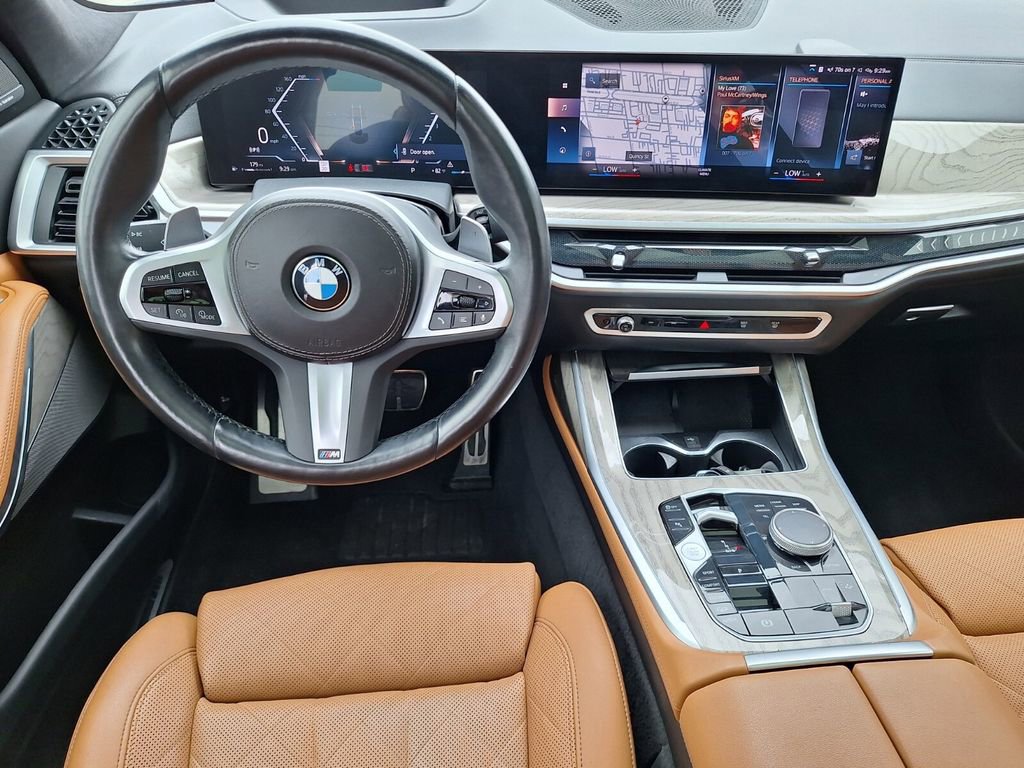 Used 2023 BMW X7 xDrive40i w/ M Sport Package AWD/4WD image 11