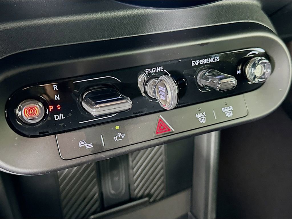 Certified 2025 MINI Cooper 4-Door Hardtop image 15