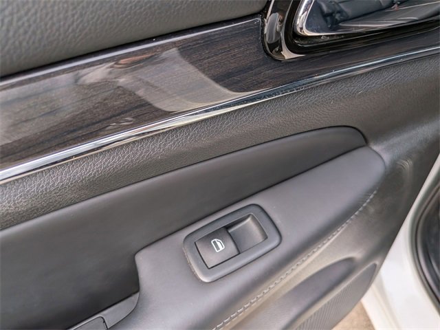 Used 2020 Jeep Grand Cherokee Overland image 28