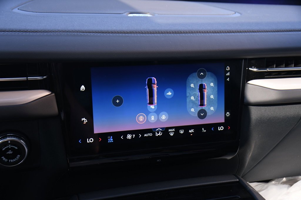 New 2025 Lincoln Navigator Reserve w/ Jet Appearance Package image 30