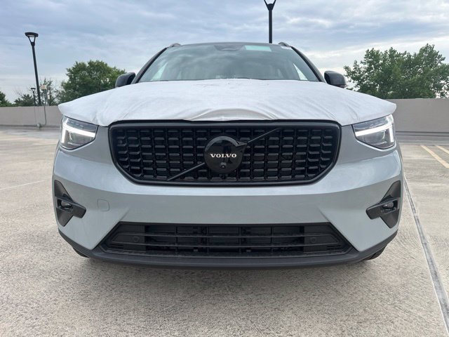 New 2026 Volvo XC40 B5 Ultra w/ Protection Package Premier AWD/4WD image 2