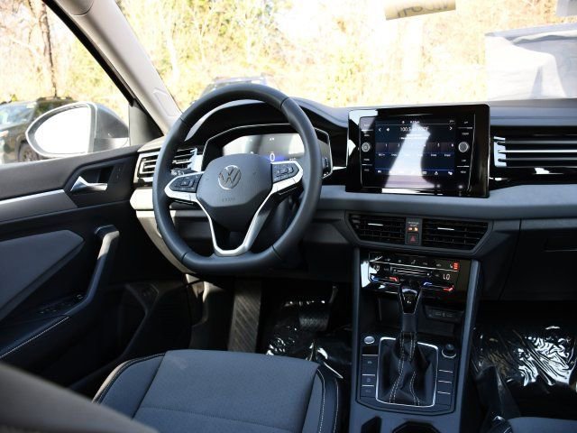 New 2026 Volkswagen Jetta SE image 19