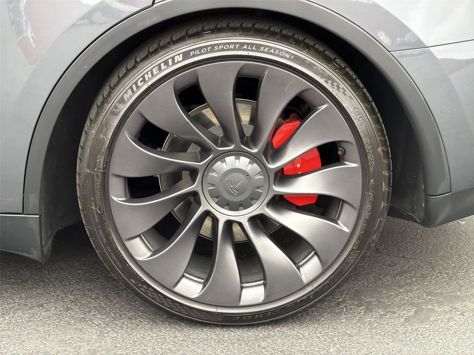 Used 2023 Tesla Model Y Performance AWD/4WD image 9
