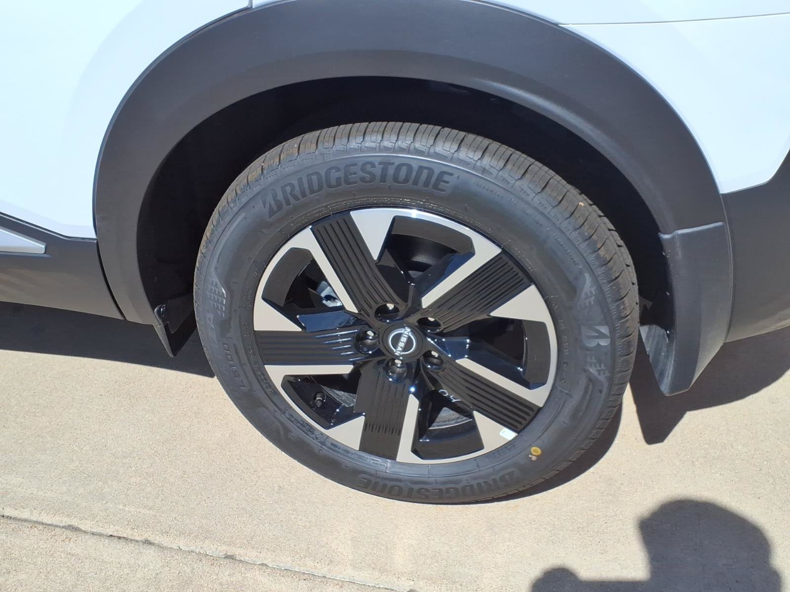 New 2027 Nissan Kicks SV AWD/4WD image 10