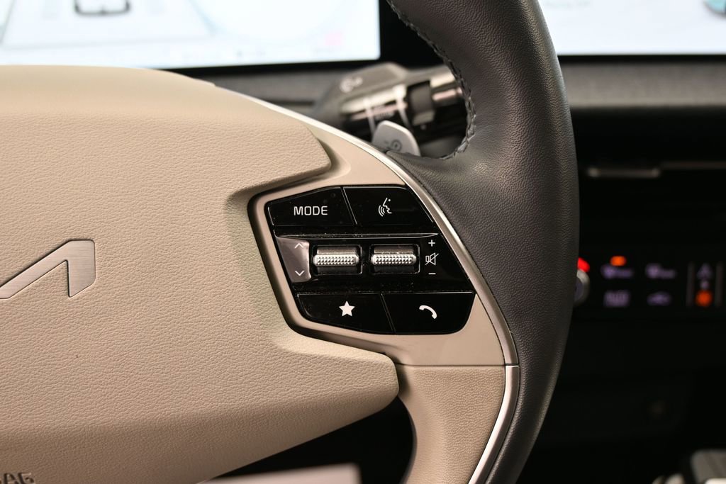 Used 2022 Kia EV6 Wind image 21