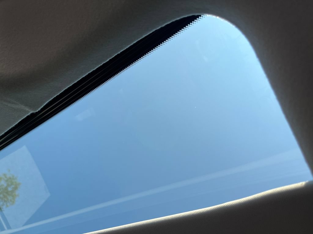 New 2027 Nissan Kicks SR w/ SR Premium Package FWD image 20