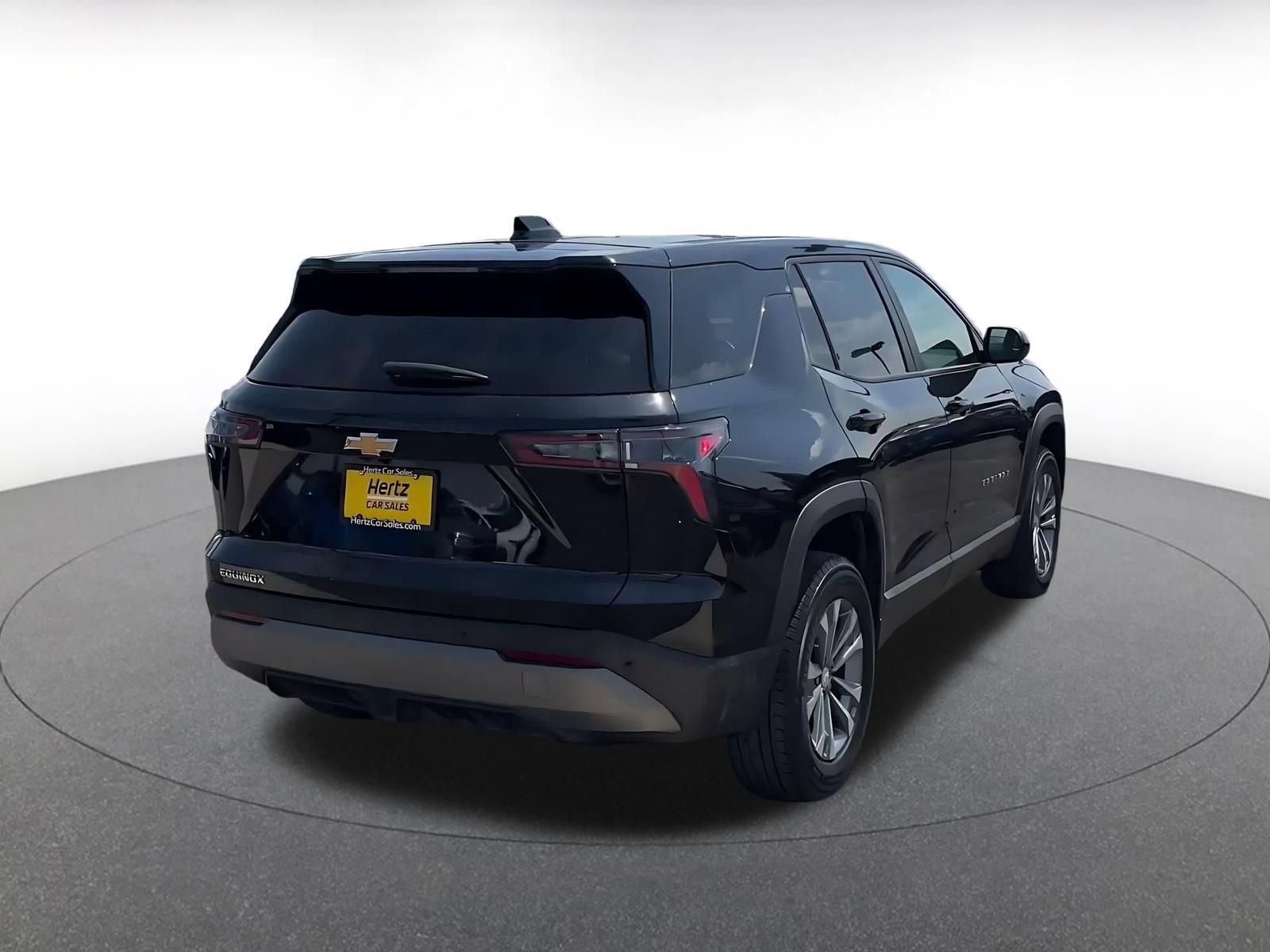 Used 2025 Chevrolet Equinox LT FWD image 14