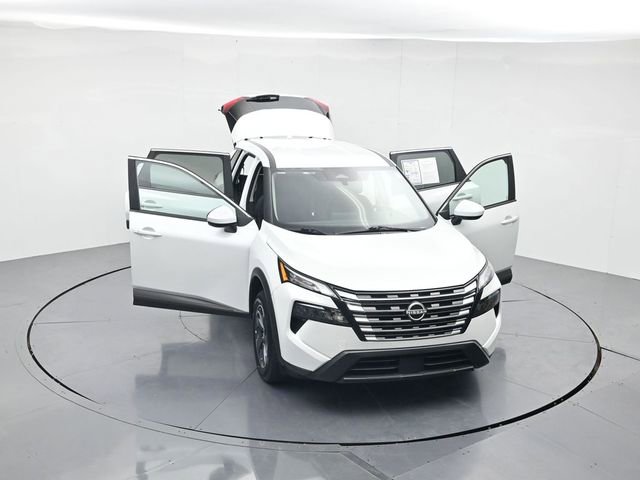 Used 2025 Nissan Rogue SV image 47