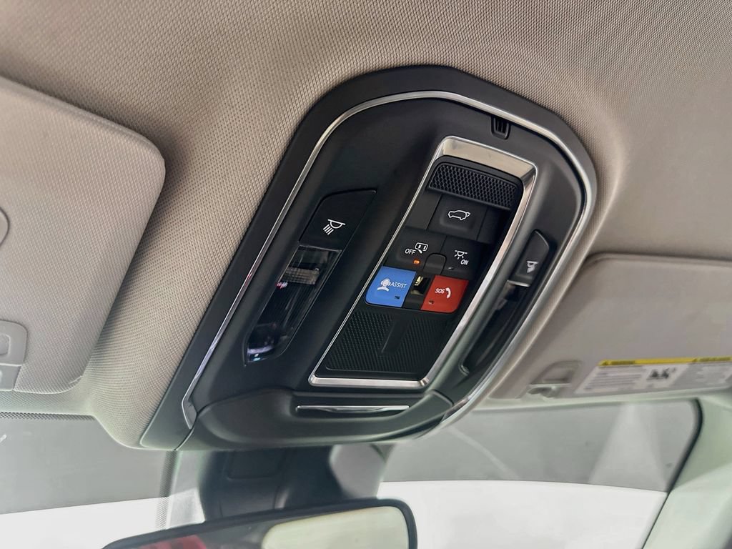 Used 2023 Jeep Grand Cherokee Limited RWD image 36