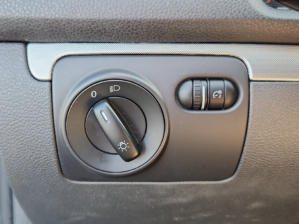 Used 2009 Volkswagen Jetta SE FWD image 20