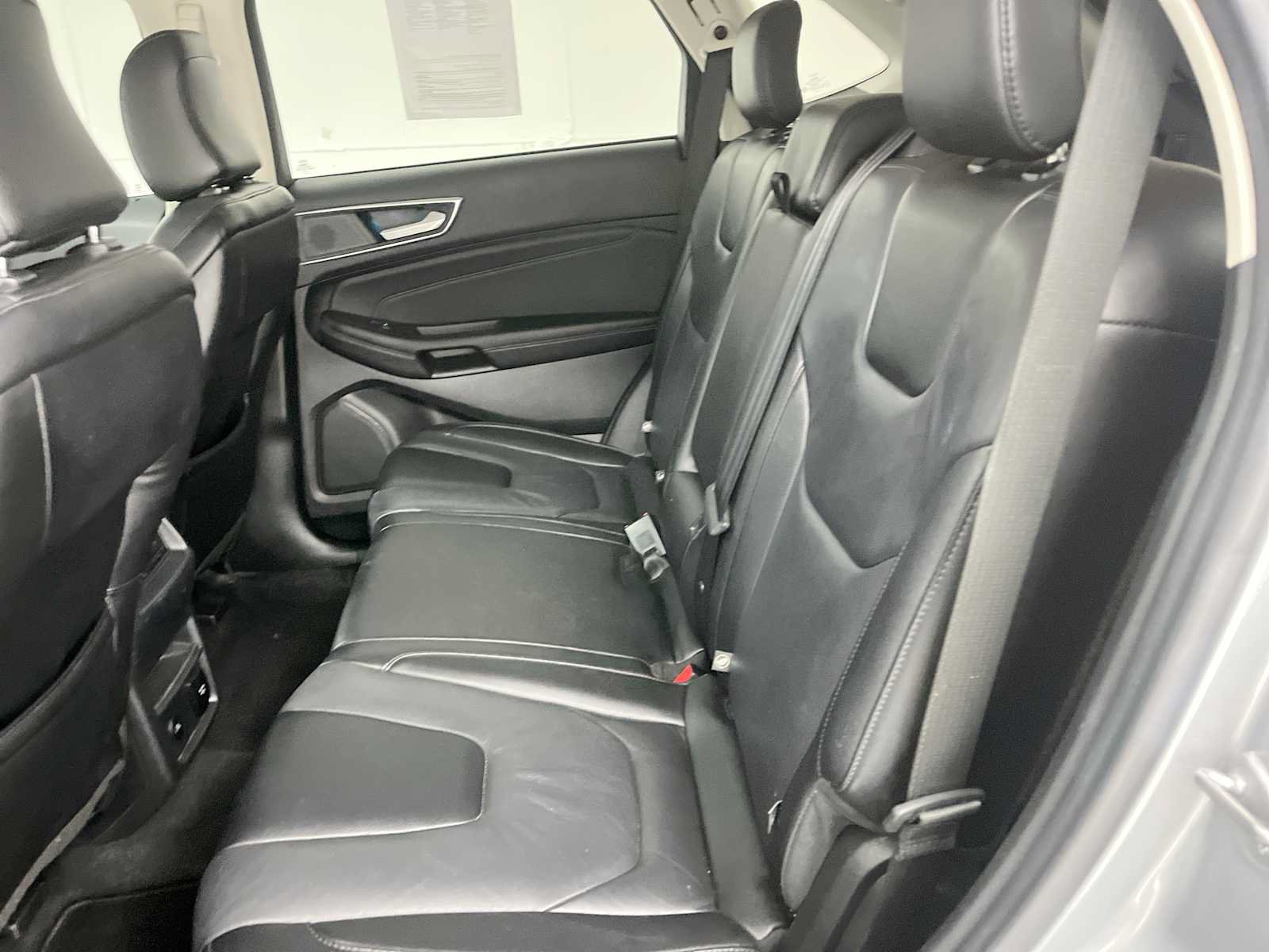 Used 2022 Ford Edge Titanium AWD/4WD image 29