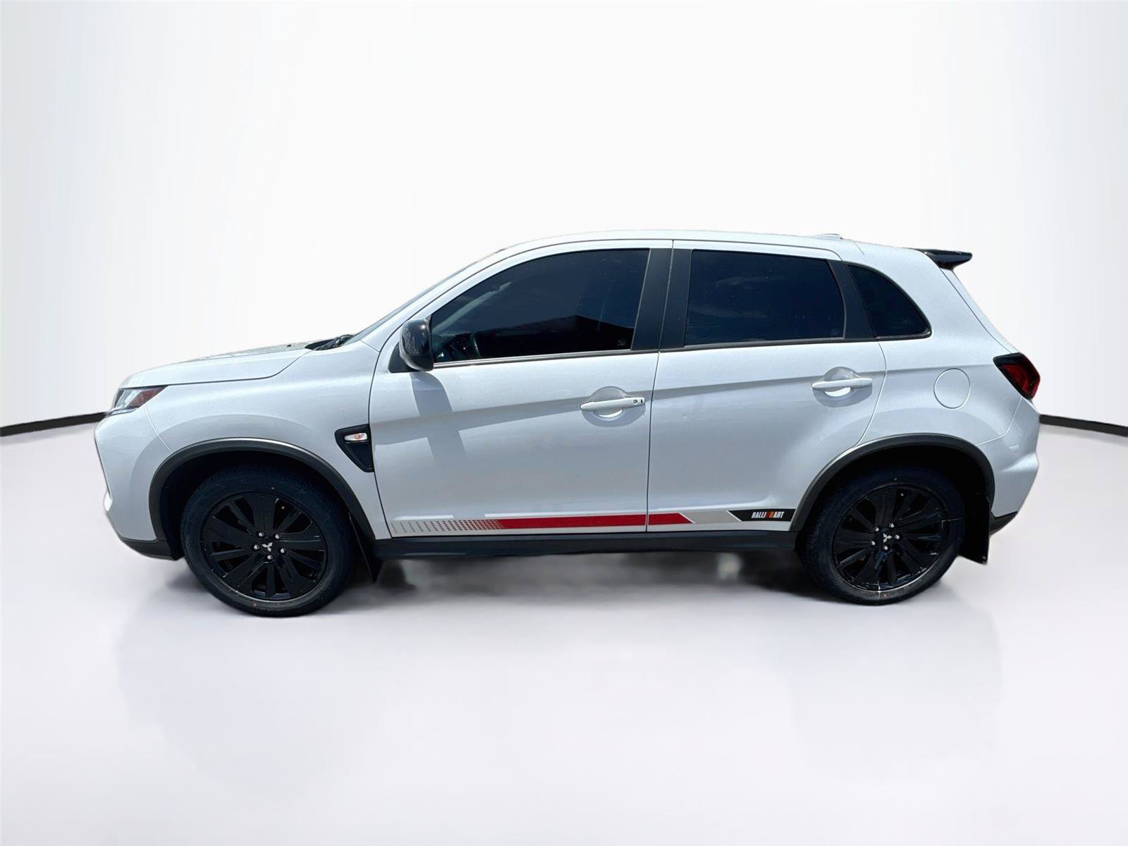 Used 2024 Mitsubishi Outlander Sport AWD image 2