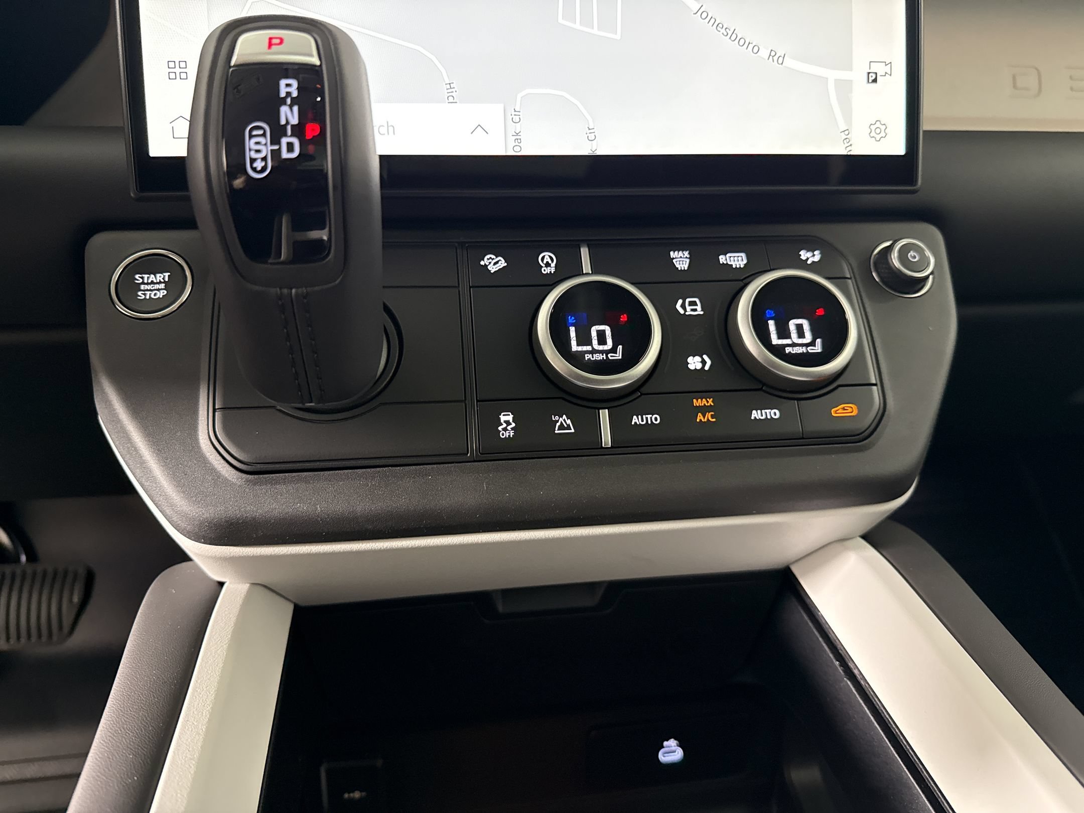 New 2026 Land Rover Defender 110 S AWD/4WD image 17