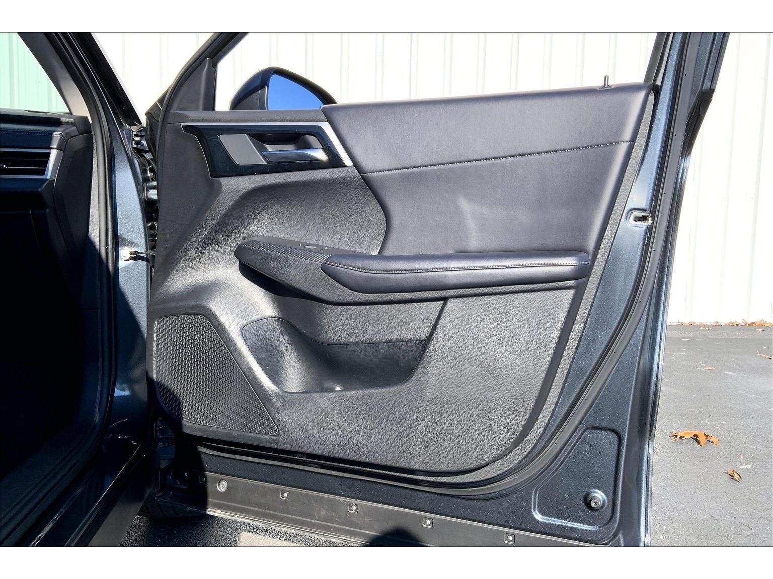 Used 2024 Mitsubishi Outlander SE image 22