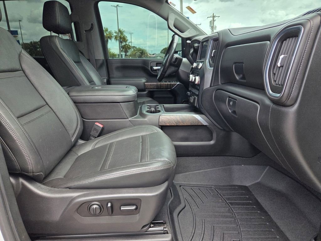 Used 2020 GMC Sierra 3500 Denali w/ Denali Ultimate Package image 16
